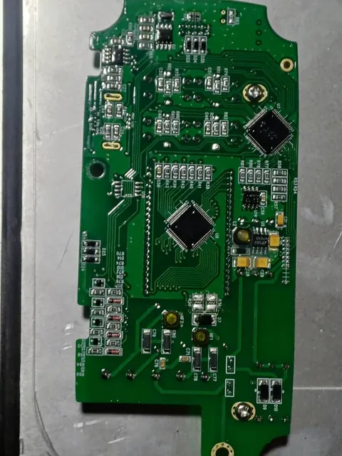 Carte de regulation a microcontroleur, face composants